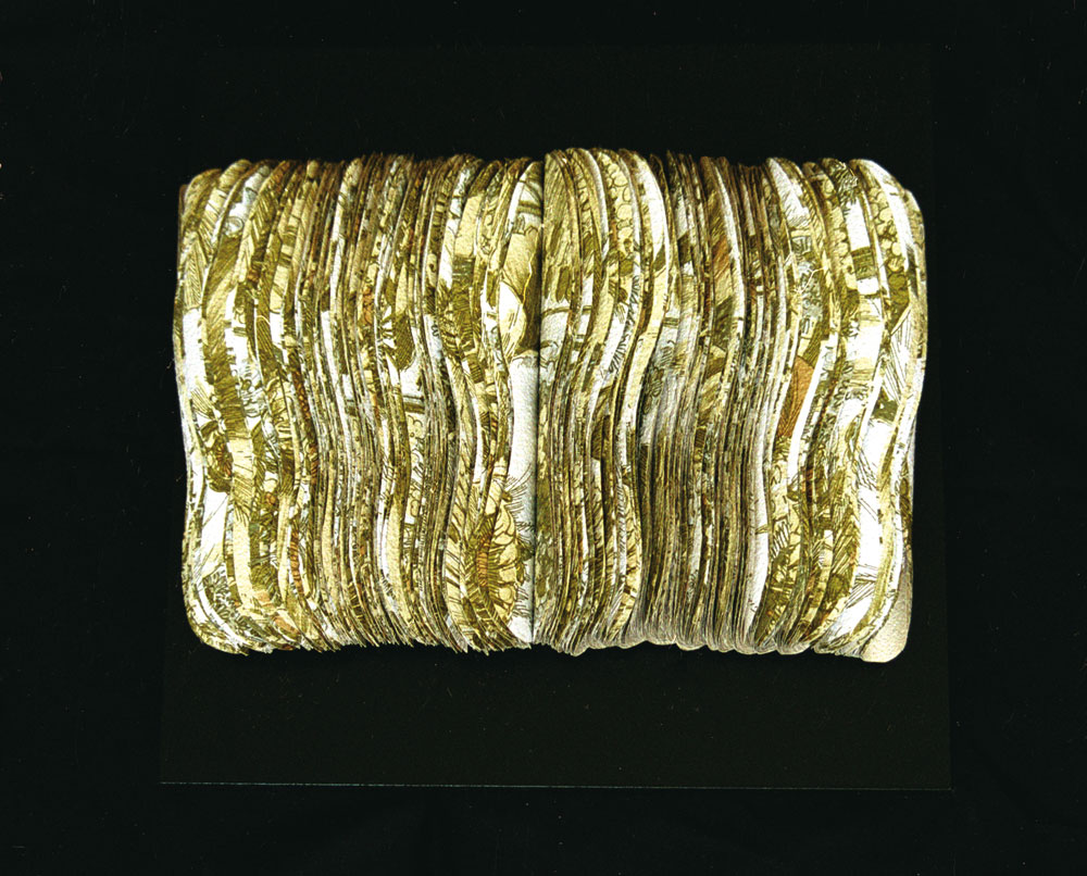 Lotus, tapetti leikattuna jalkapohjan muotoon/wallpaper cut into shape of footsteps, 2007